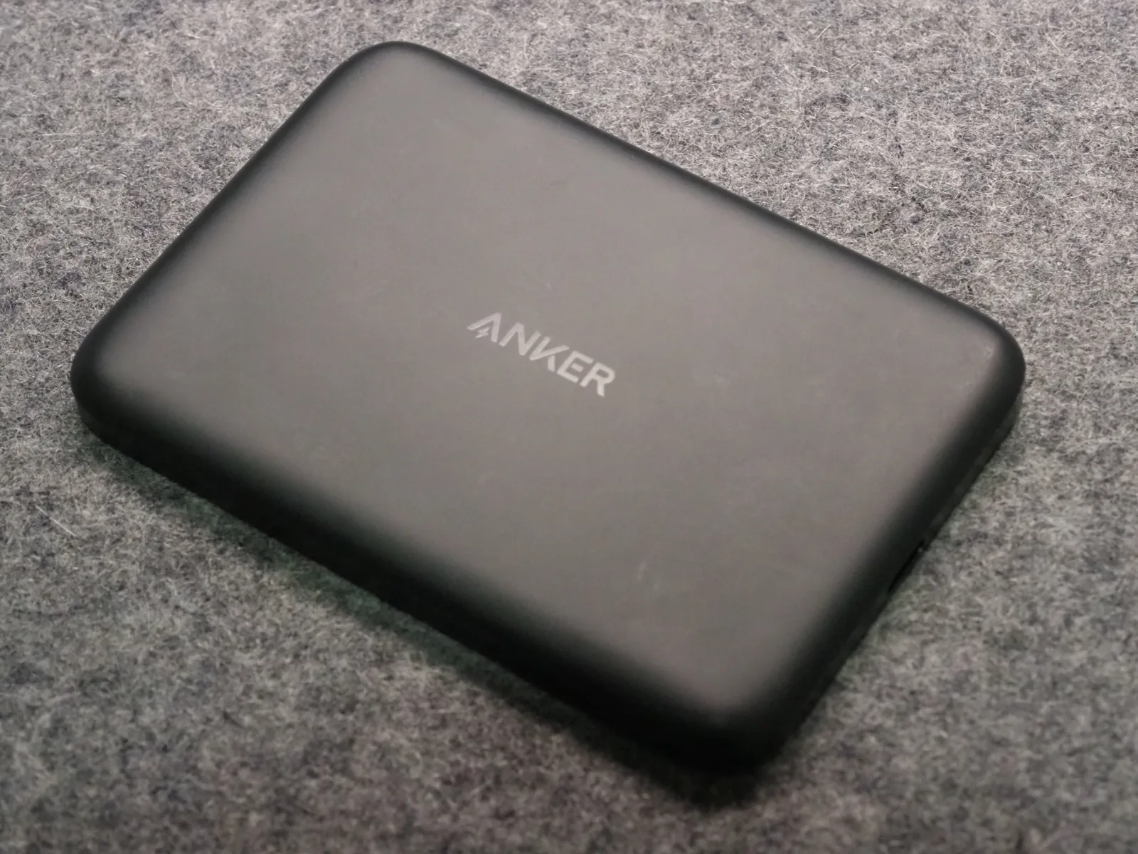 Anker Nano Power Bank (5K, MagGo, Slim)